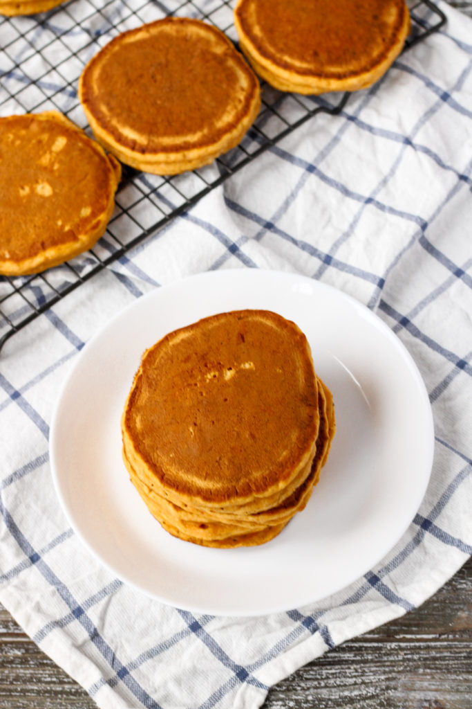 Pumpkin Pie Pancakes | Bakes and Blunders