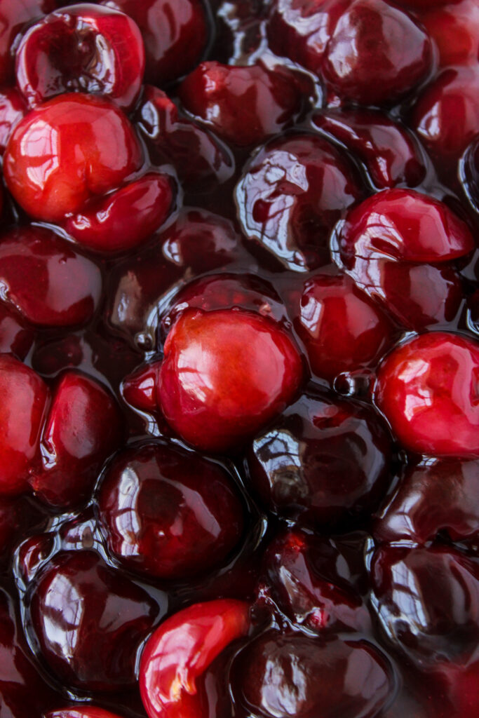 Fresh cherry pie filling