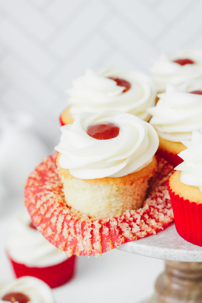 Guava and Cream Cheese Cupcakes