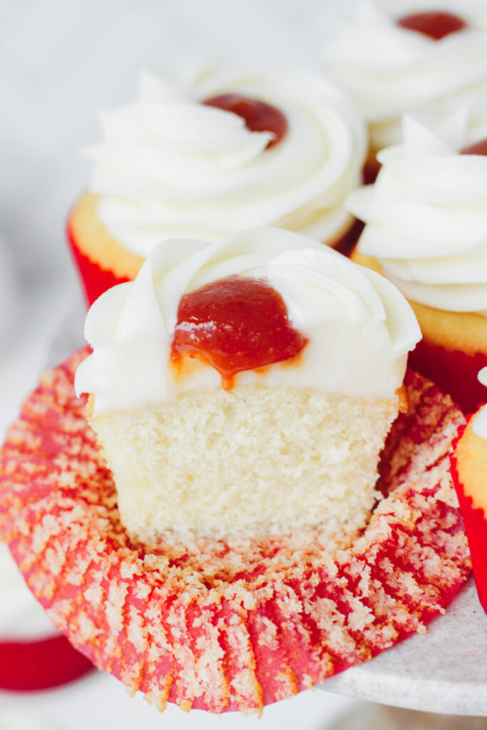 Guava and Cream Cheese Cupcakes
